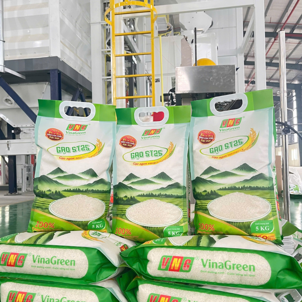 So Sánh Gạo ST25 Và Gạo ST25 Lúa Tôm Đặc Biệt VinaGreen – Lựa Chọn Nào Xứng Đáng Với Bữa Cơm Việt?
